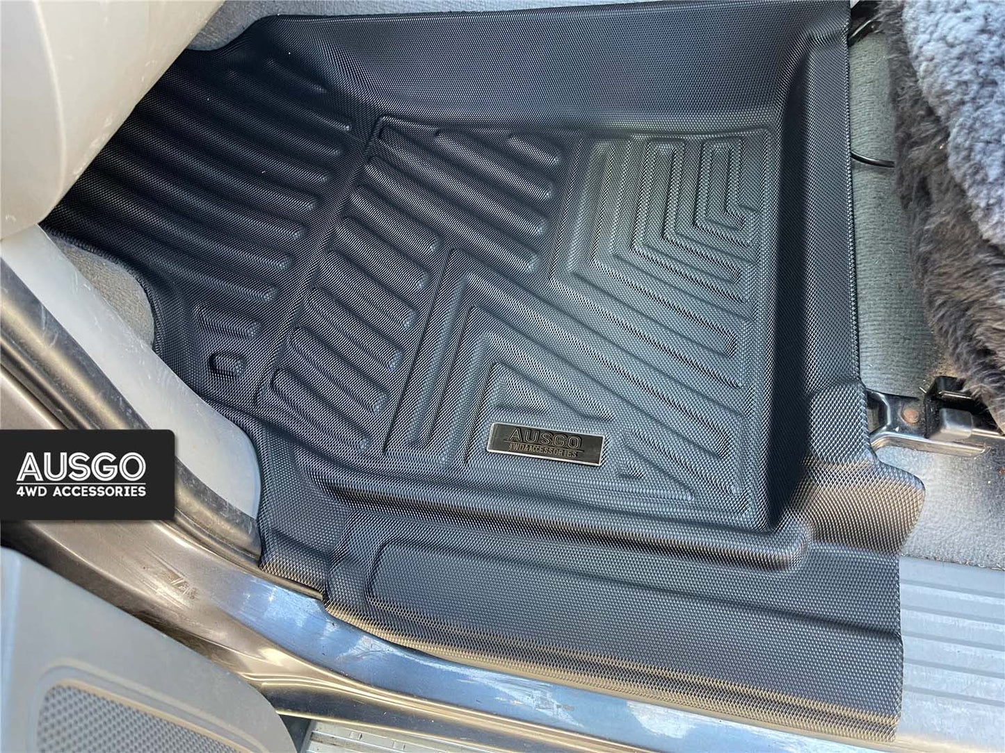 4WD FLOOR MATS - TOYOTA HILUX 2005-2015