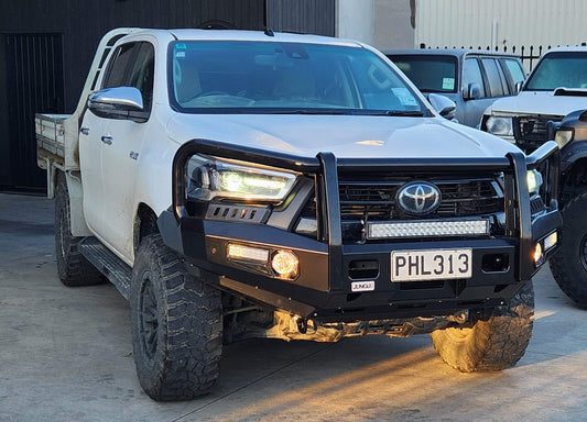 JUNGLE4X4 BULLBAR COMBO DEAL TO SUIT TOYOTA HILUX N80 2015 ONWARDS