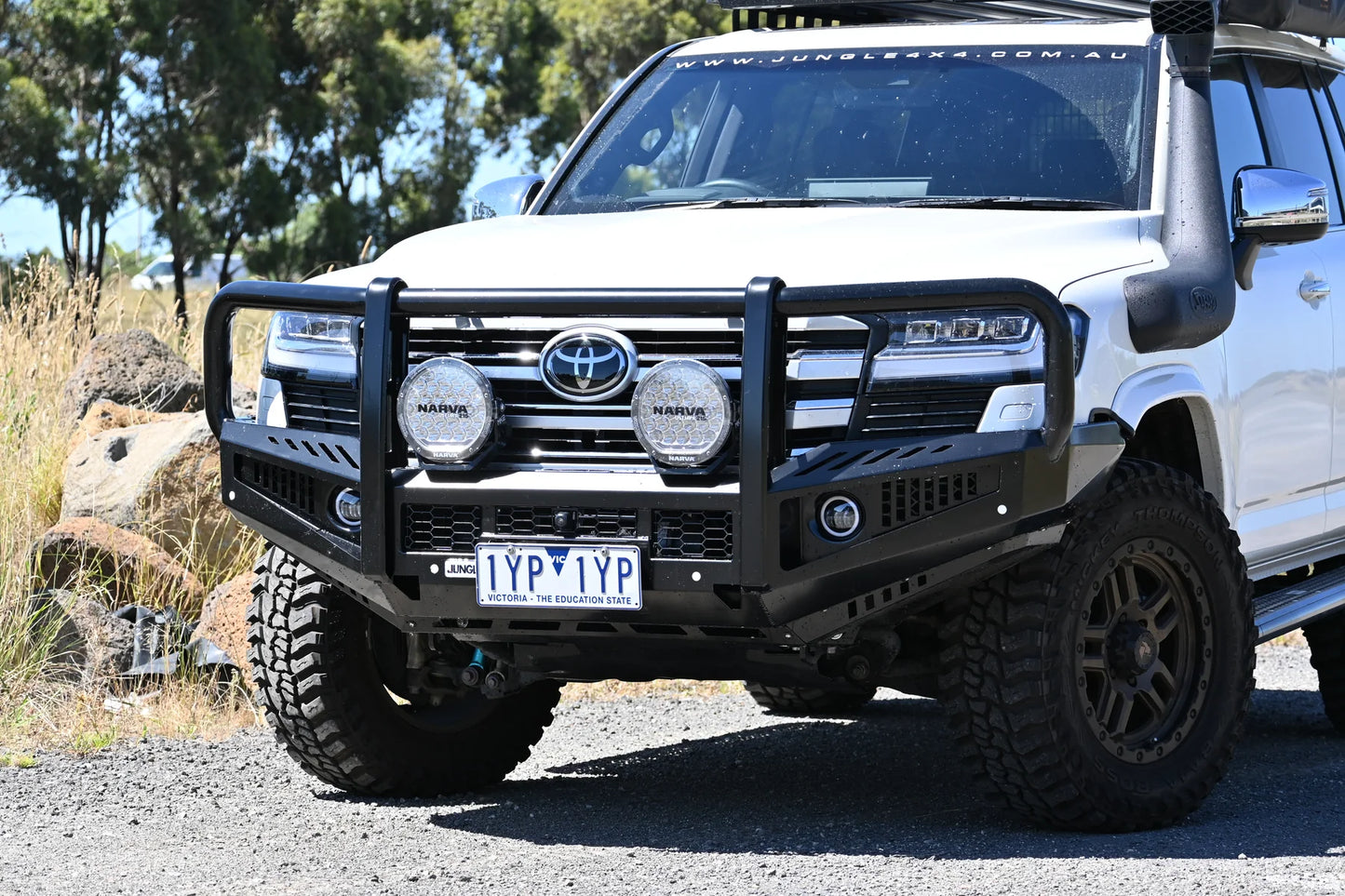 JUNGLE4X4 BULLBAR TO SUIT TOYOTA LANDCRUISER 300 SERIES 2022 ONWARDS