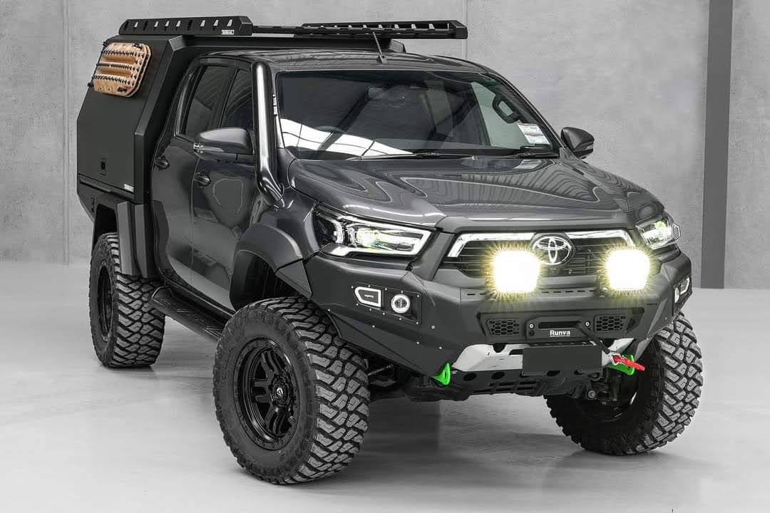 WALLY CUSTOMS 4'' STAINLESS SNORKEL TO SUIT TOYOTA HILUX N80 2016 ONWARDS