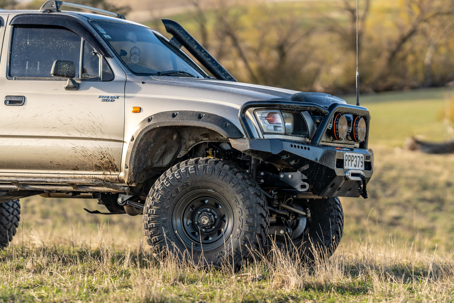 WALLY CUSTOMS WINCH BAR TO SUIT TOYOTA HILUX LN106,107,167/KZN 165 (1989-2004) NON AIR BAG ONLY