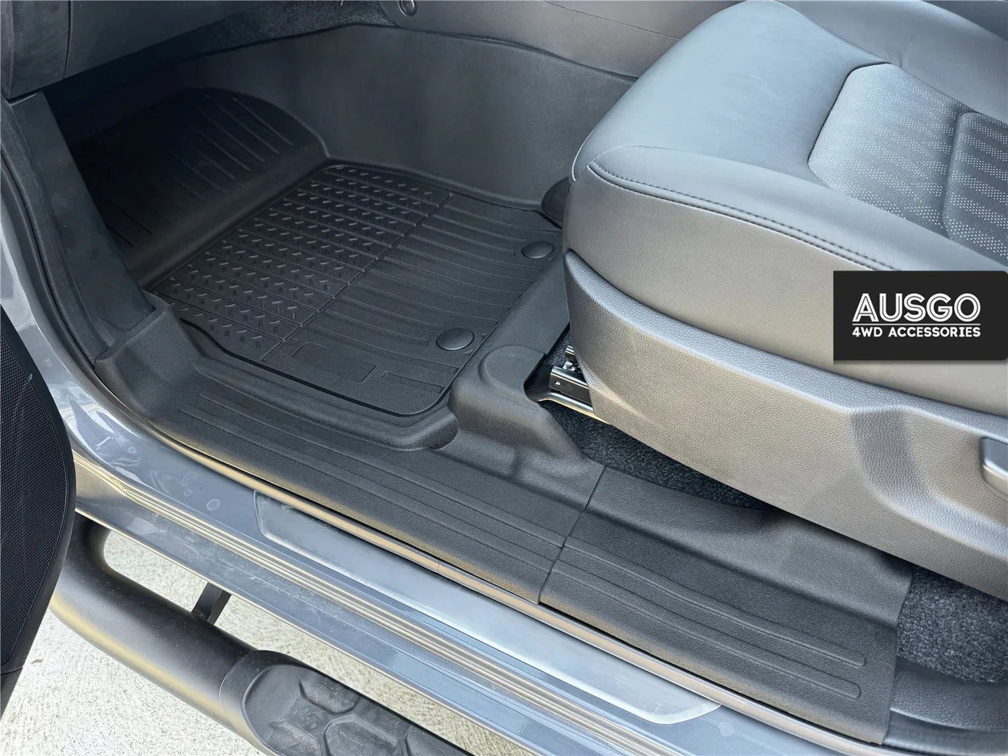 4WD FLOOR MATS (INJECTION) ISUZU MU-X 2021 -