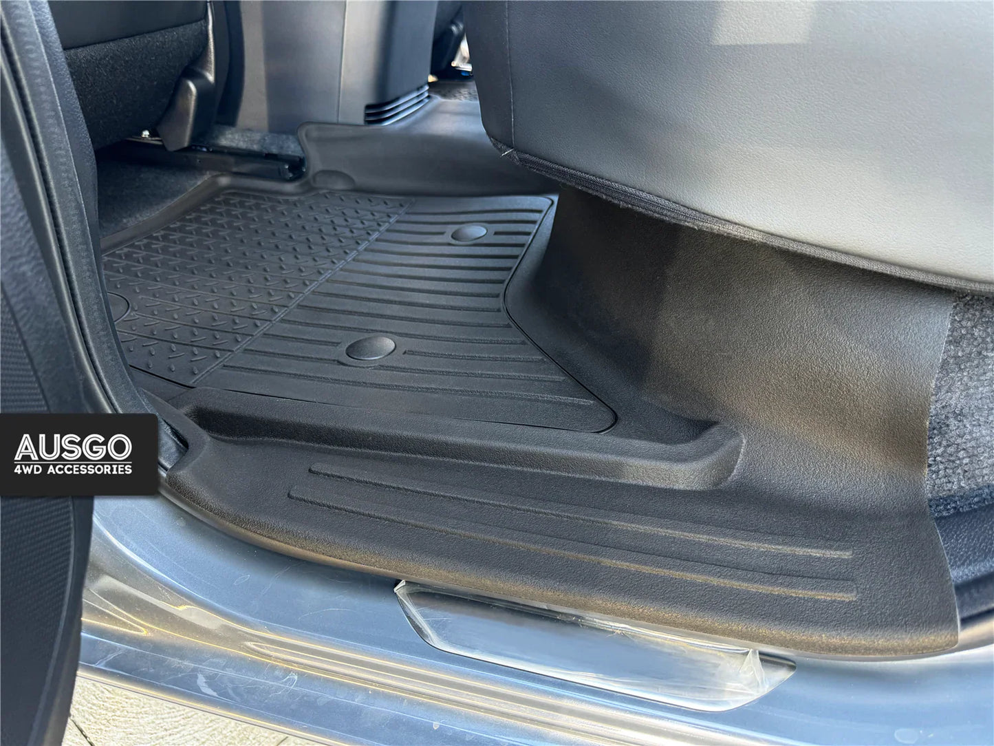 4WD FLOOR MATS (INJECTION) - ISUZU D-MAX 2020 -