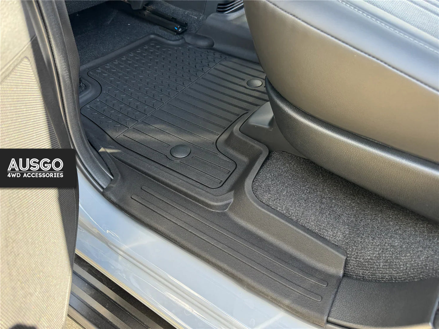 4WD FLOOR MATS (INJECTION) ISUZU MU-X 2021 -