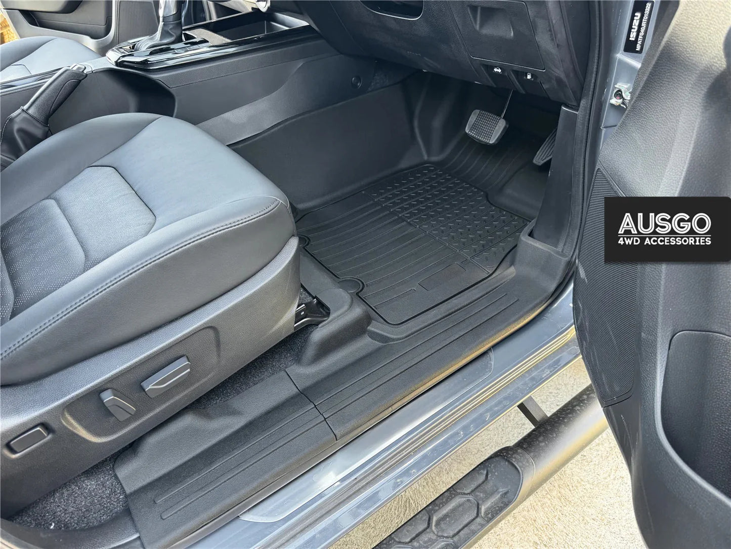 4WD FLOOR MATS (INJECTION) ISUZU MU-X 2021 -